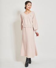 画像をギャラリービューアに読み込む, ブローチ付きニットセットアップ/TT437423
