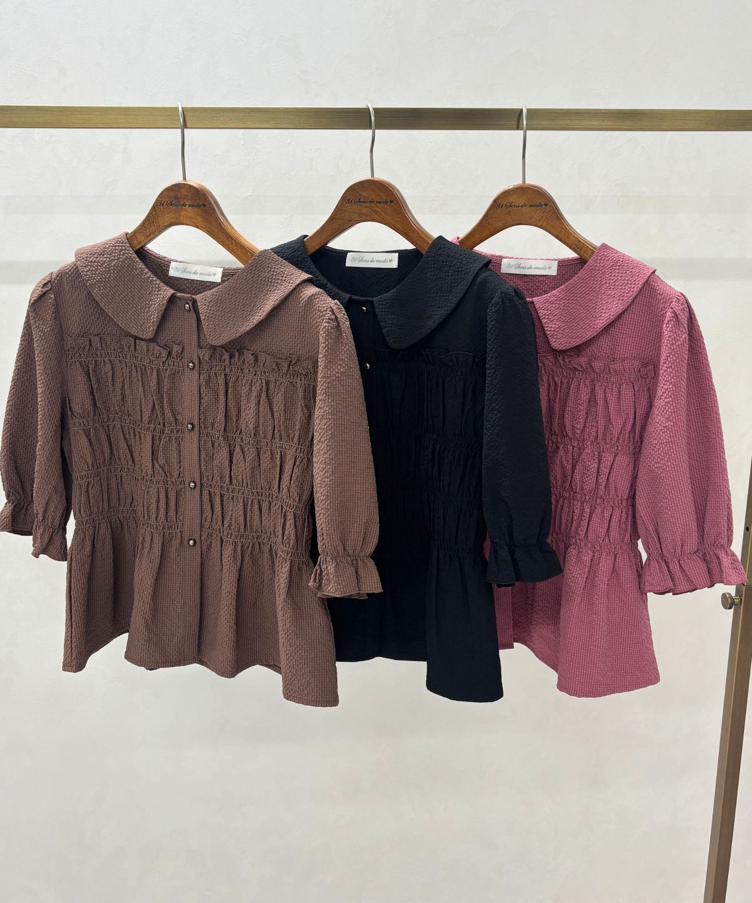 一部店舗限定】 シャーリングペプラムブラウス/TT558102 – MISCH MASCH