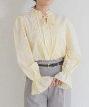 画像をギャラリービューアに読み込む, 【一部店舗限定】フリルカラー前リボンブラウス/MM658108
