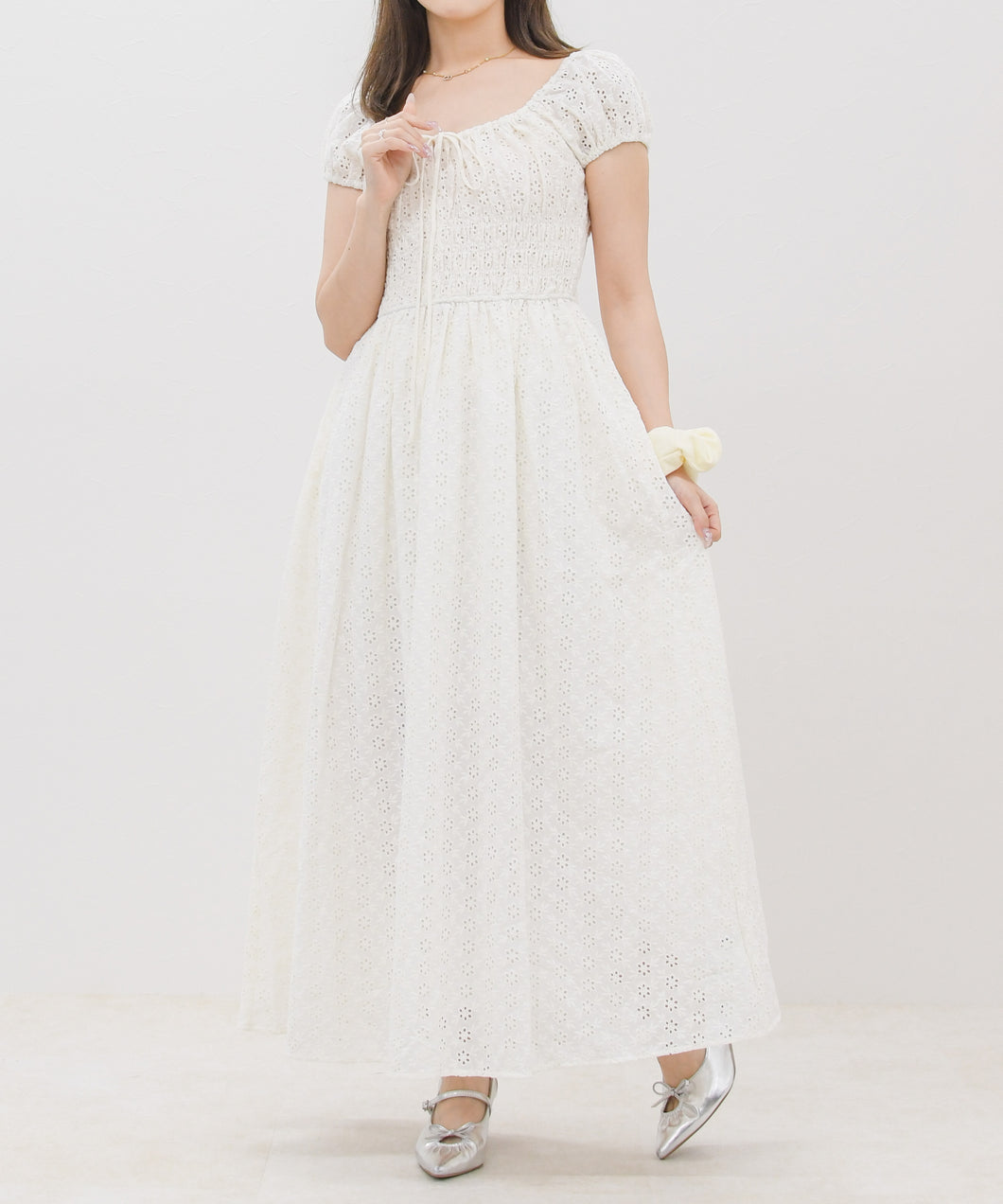 【美品】マイストラーダ レースフレアワンピース 一部店舗限定】カットワークレースフレアワンピース/MM657409 – MISCH