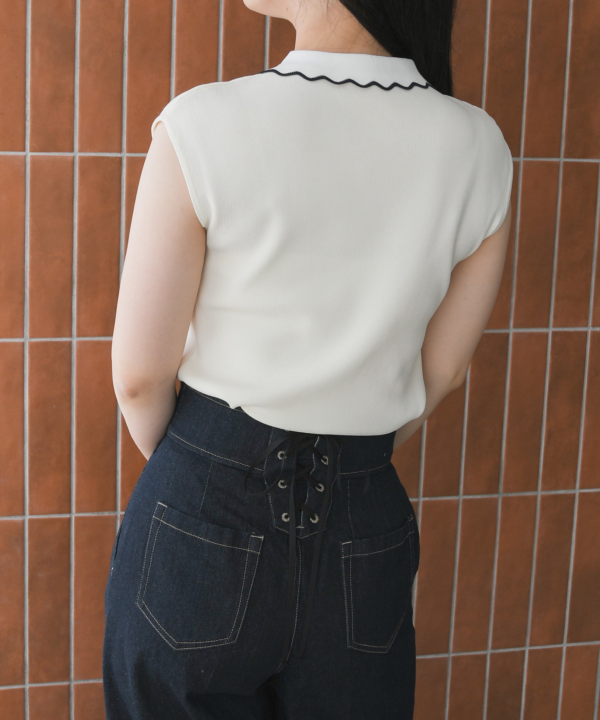 予約販売/7月下旬入荷予定】スカラップ襟ドットボウタイニット