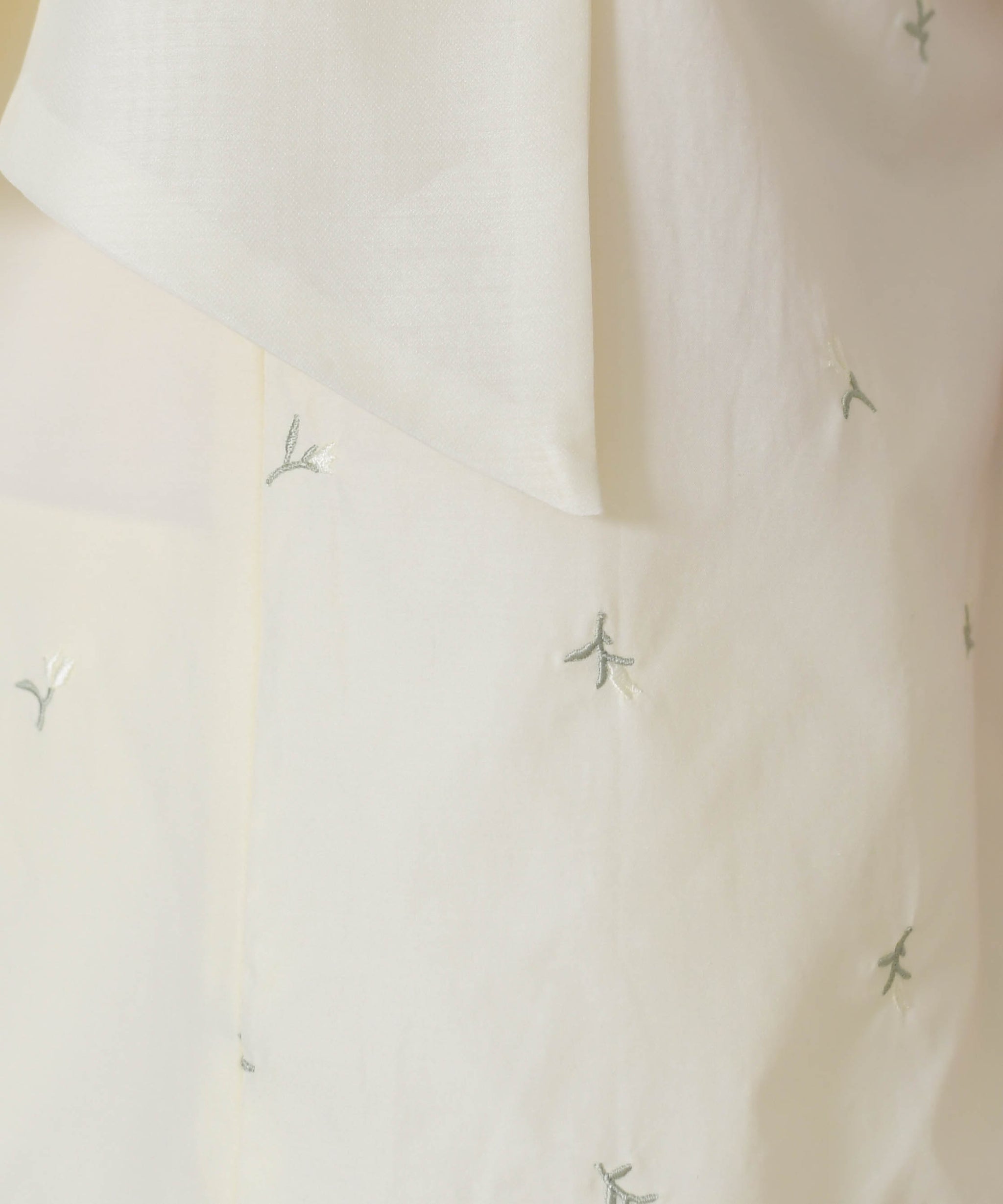 刺繍ノースリボウタイブラウス/TT628106 – MISCH MASCH|31 Sons de mode