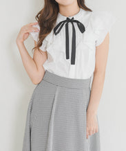 画像をギャラリービューアに読み込む, 【予約販売/5月上旬発売予定】タックリボン綿タッチフリルブラウス/MM628113
