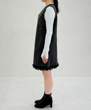 画像をギャラリービューアに読み込む, 【一部店舗限定】裾レースVネックミニジャンパースカート/MM657402
