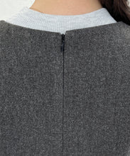 画像をギャラリービューアに読み込む, 【一部店舗限定】裾レースVネックミニジャンパースカート/MM657402
