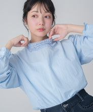 画像をギャラリービューアに読み込む, 【一部店舗限定】フリルスタンドカラーブラウス/MM658110
