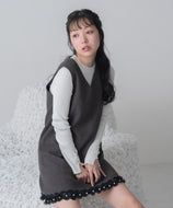 【一部店舗限定】裾レースVネックミニジャンパースカート/MM657402