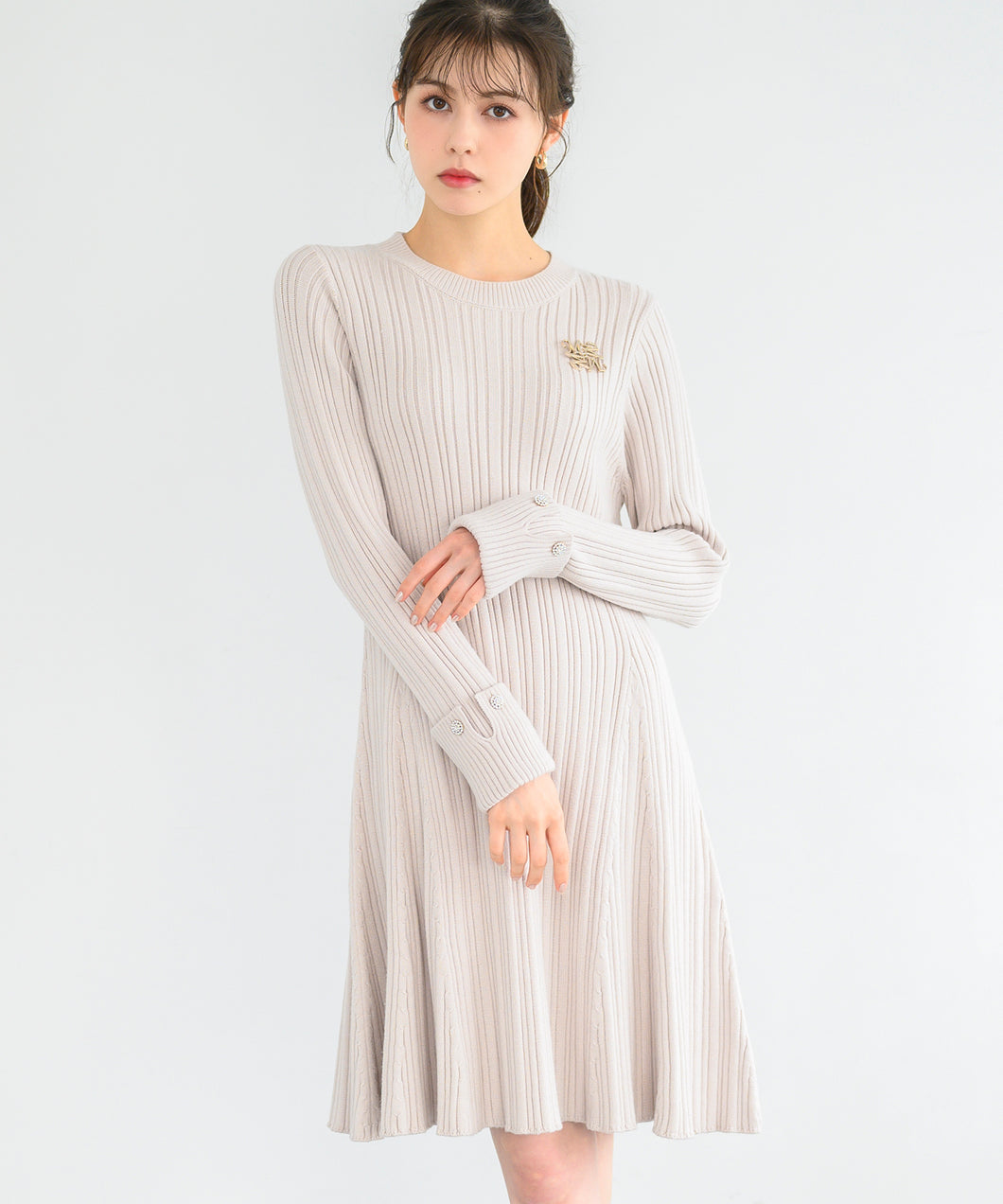 mashaページですm(_ _)m ブローチ付きAラインニットワンピース – MISCH MASCH|31 Sons de mode