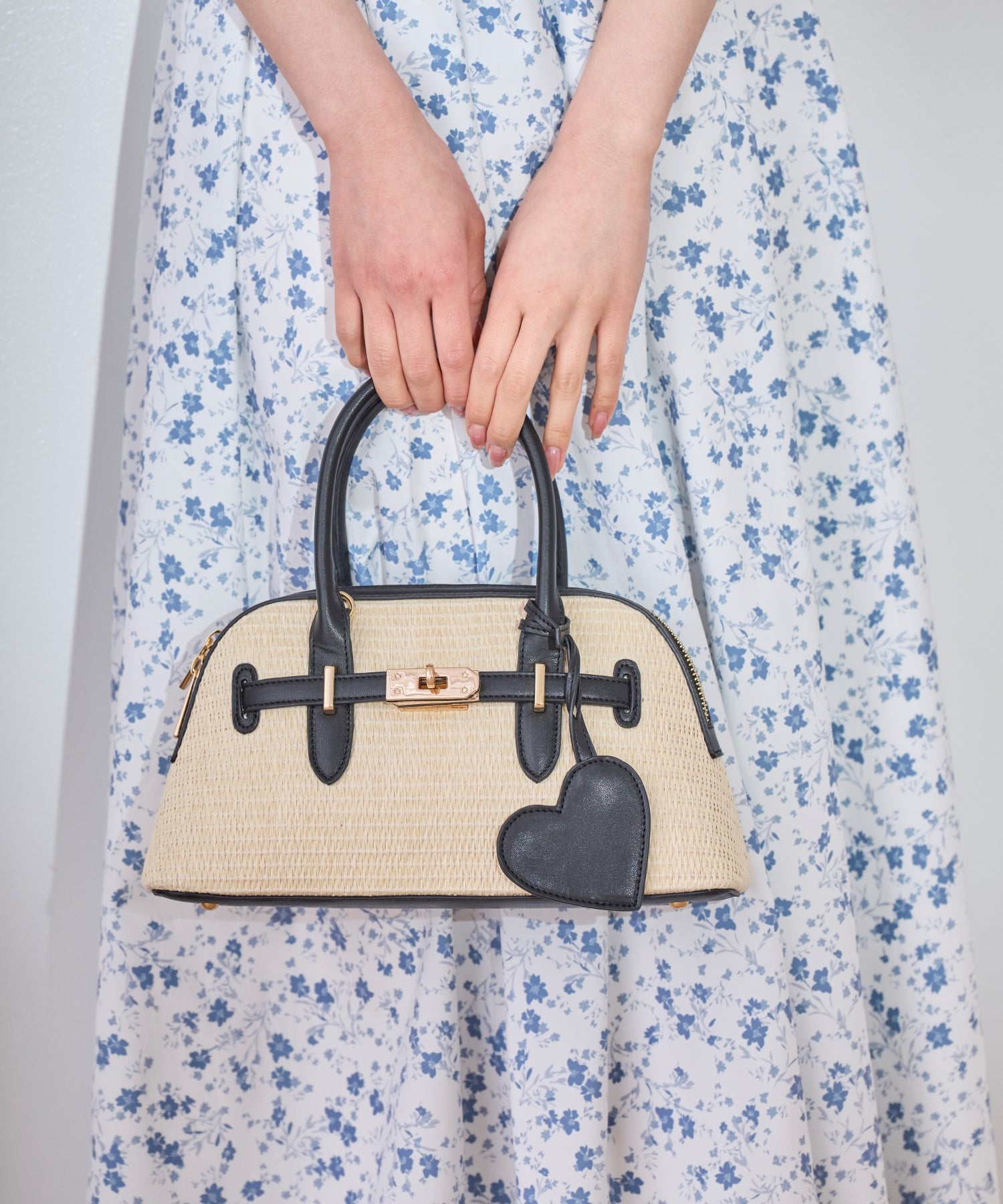 MOSCHINO　ヴィンテージ　ツイード　花柄　ハンドバック MOSCHINO ヴィンテージ ツイード 花柄 ハンドバック 限定カラー