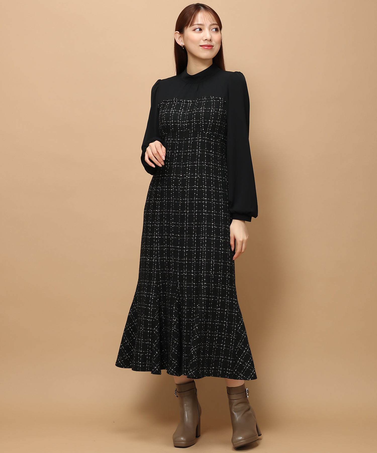 Ｍ子 NTT西日本】多機能ビジネスフォンシステム「SmartNetcommunity αZX