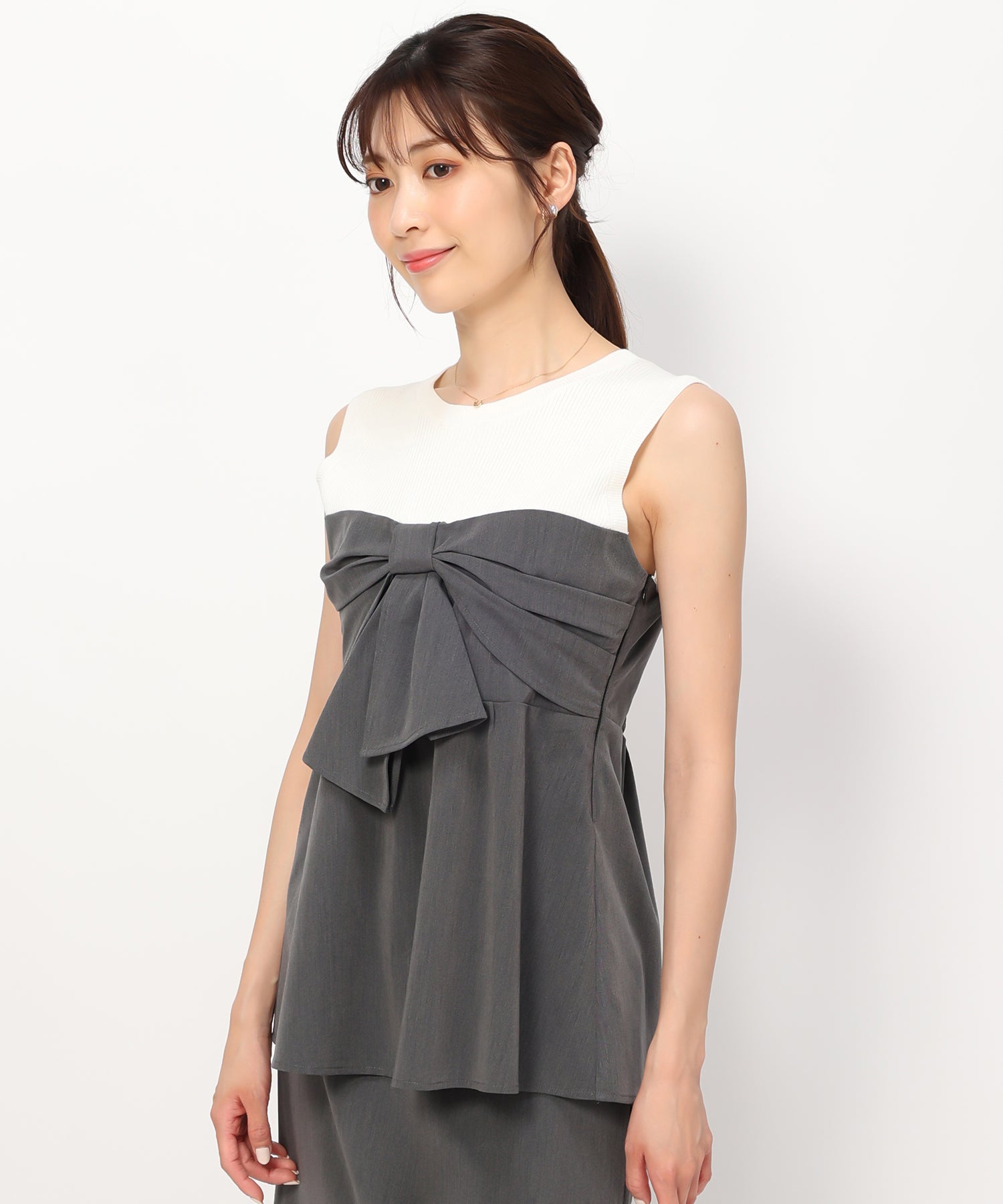 ペプラムリボントップス ペプラムリボン トップス - ホワイト | ZARA Japan / 日本