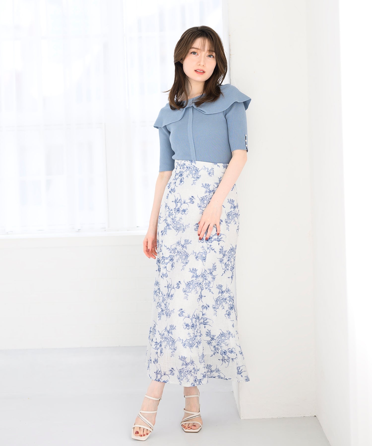 ふりふ リボン刺繍 ニットケープ アイボリー 1851291_24414963_1408618801_k3.jpg
