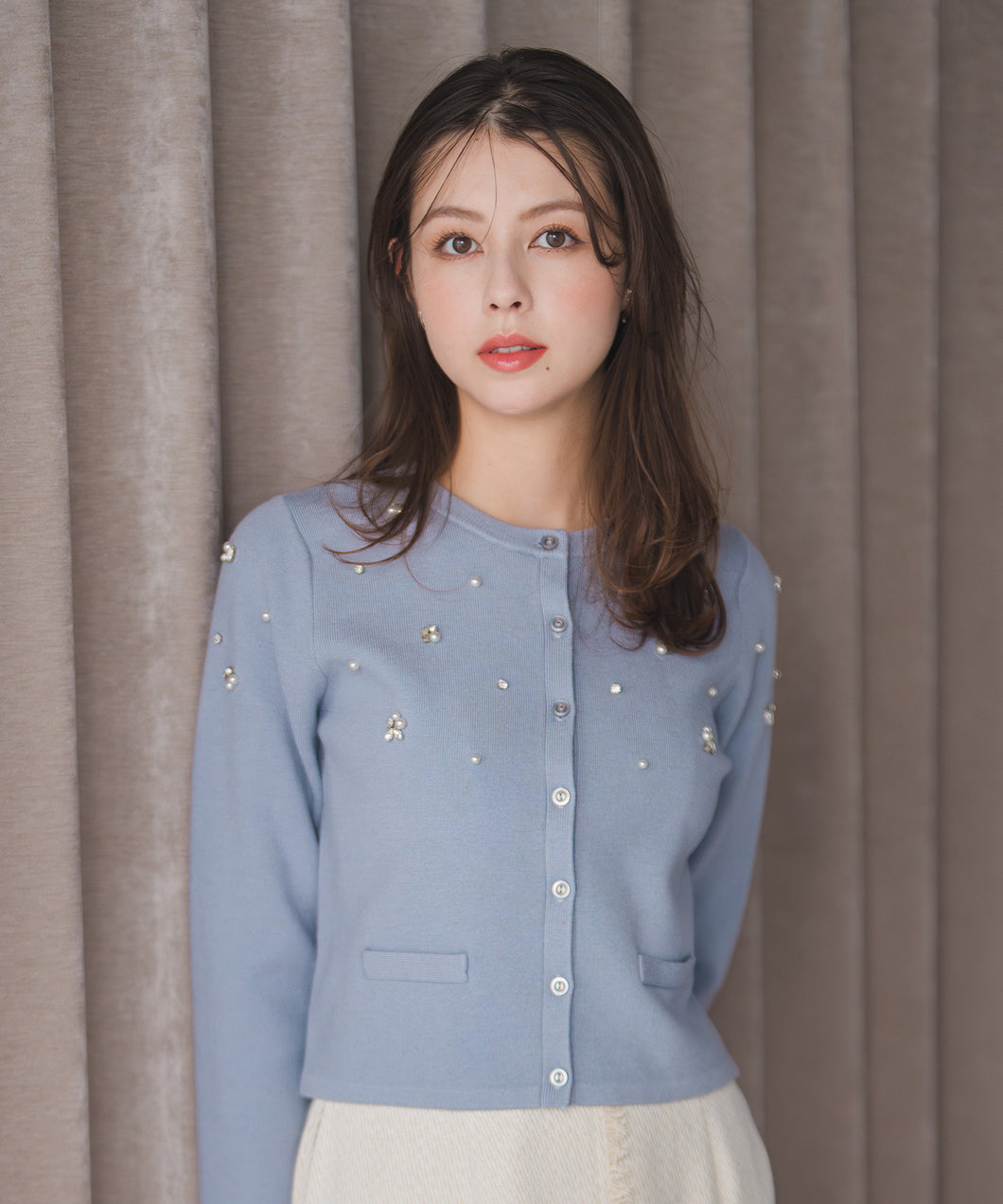 【WEB限定予約販売/11月上旬発売予定】ビジュー刺繍カーディガン/MM548404