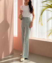 画像をギャラリービューアに読み込む, 【再入荷】【WEB限定アイテム】フレアカットタックパンツ/MM557304
