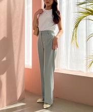 画像をギャラリービューアに読み込む, 【再入荷】【WEB限定アイテム】フレアカットタックパンツ/MM557304
