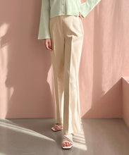 画像をギャラリービューアに読み込む, 【再入荷】【WEB限定アイテム】フレアカットタックパンツ/MM557304
