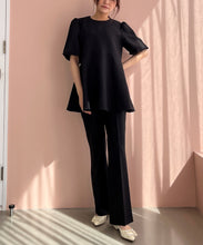 画像をギャラリービューアに読み込む, 【再入荷】【WEB限定アイテム】フレアカットタックパンツ/MM557304
