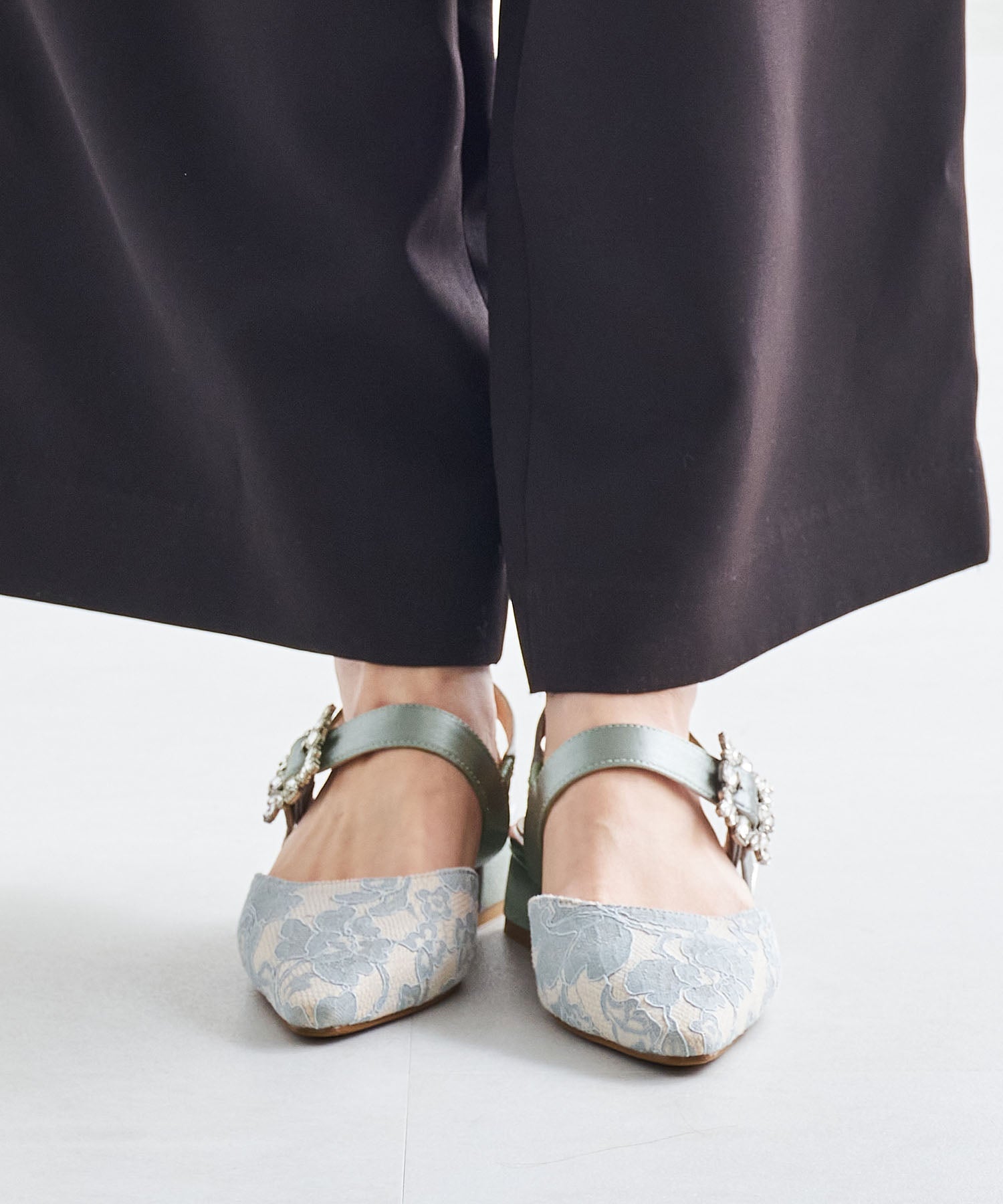 ビジューバックストラップローヒールパンプス/MOR111 – MISCH MASCH|31