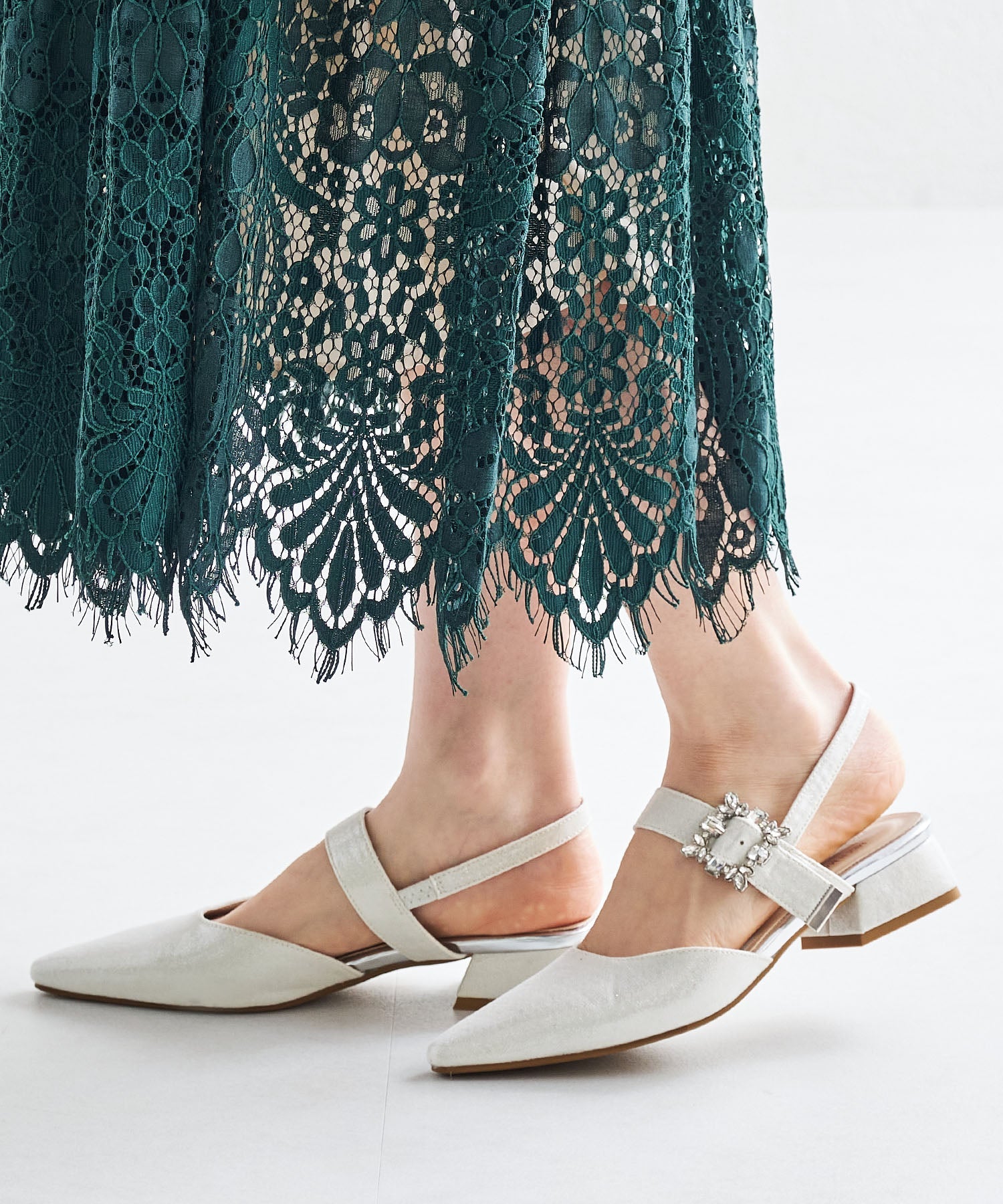 ビジューバックストラップローヒールパンプス/MOR111 – MISCH MASCH|31