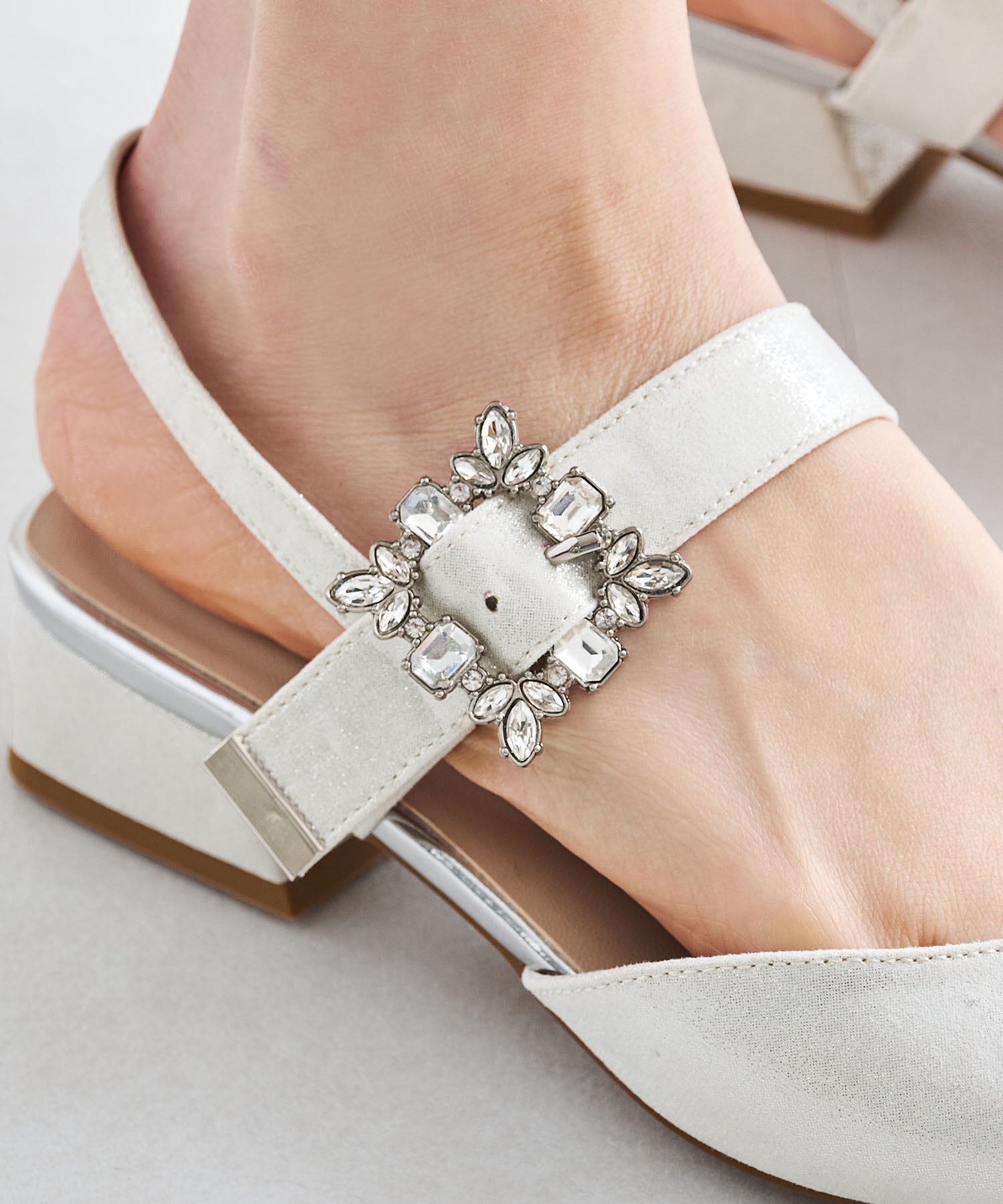 ビジューバックストラップローヒールパンプス/MOR111 – MISCH MASCH|31