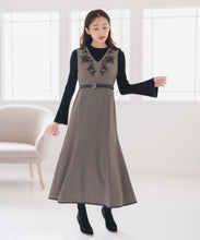 画像をギャラリービューアに読み込む, 【WEB限定予約販売/11月下旬発売予定】コード刺繍ジャンスカ/MM547419
