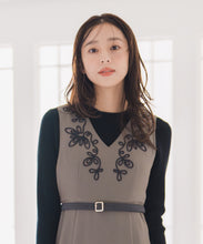 画像をギャラリービューアに読み込む, 【WEB限定予約販売/11月下旬発売予定】コード刺繍ジャンスカ/MM547419
