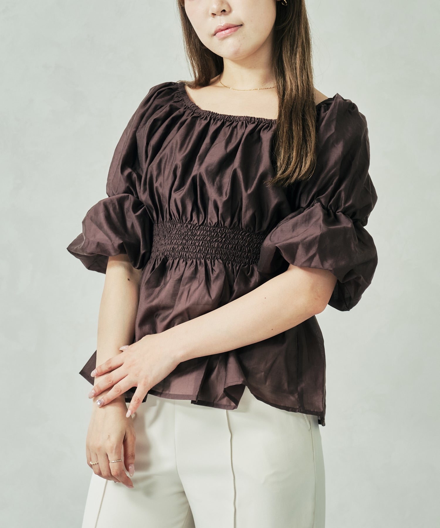 【まみぃ】【chesty】オフショルブラウス ウエストシャーリングオフショルブラウス｜シャツ・ブラウス｜CECIL