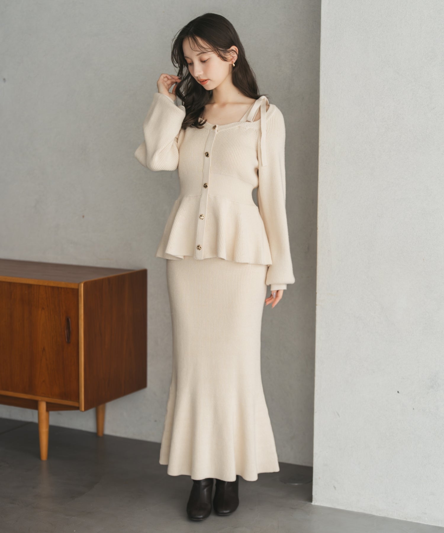 美品 CFCL pottery ラッフルヘムニットトップ スカート セット 新作！ラッフルヘムコンビマーメイドスカート | FRAY I.D | ショップ