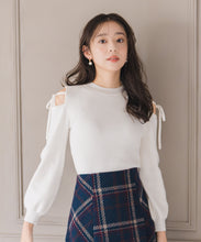 画像をギャラリービューアに読み込む, 肩開きリボンニット/MM548315

