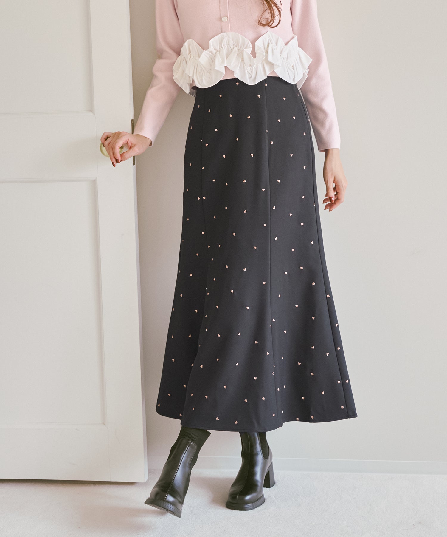 26awボトムスNo.1】ハート刺繍マーメイドスカート/TT637209 – MISCH