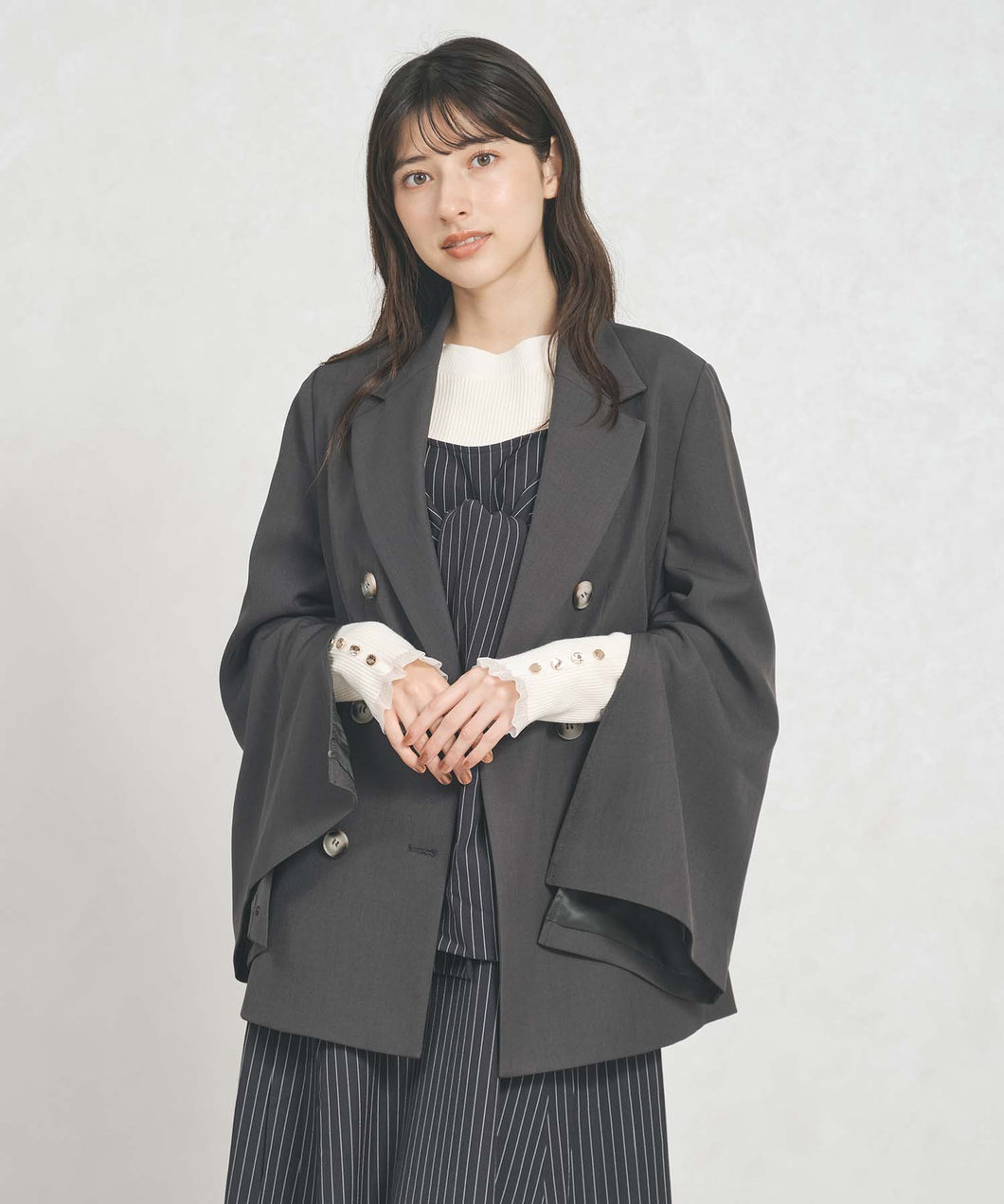 【一部店舗限定アイテム】2wayスリットスリーブテーラードジャケット/TT558501