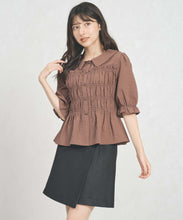 画像をギャラリービューアに読み込む, 一部店舗限定  シャーリングペプラムブラウス/TT558102
