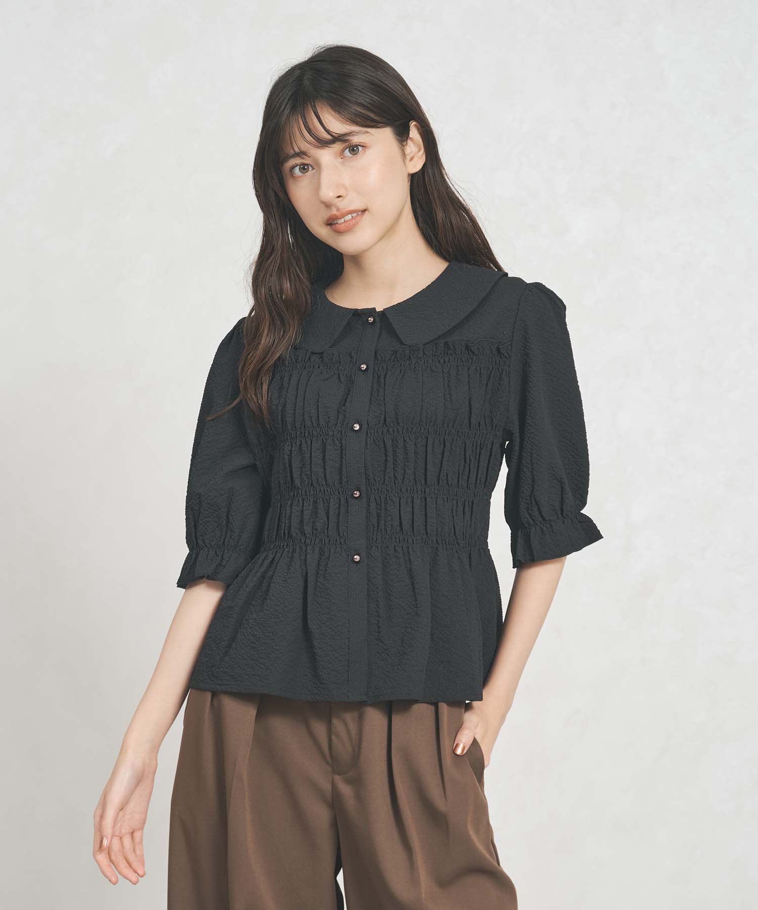 heve シャーリングペプラムBL チャコール 一部店舗限定】 シャーリングペプラムブラウス/TT558102 – MISCH MASCH