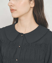 画像をギャラリービューアに読み込む, 一部店舗限定  シャーリングペプラムブラウス/TT558102
