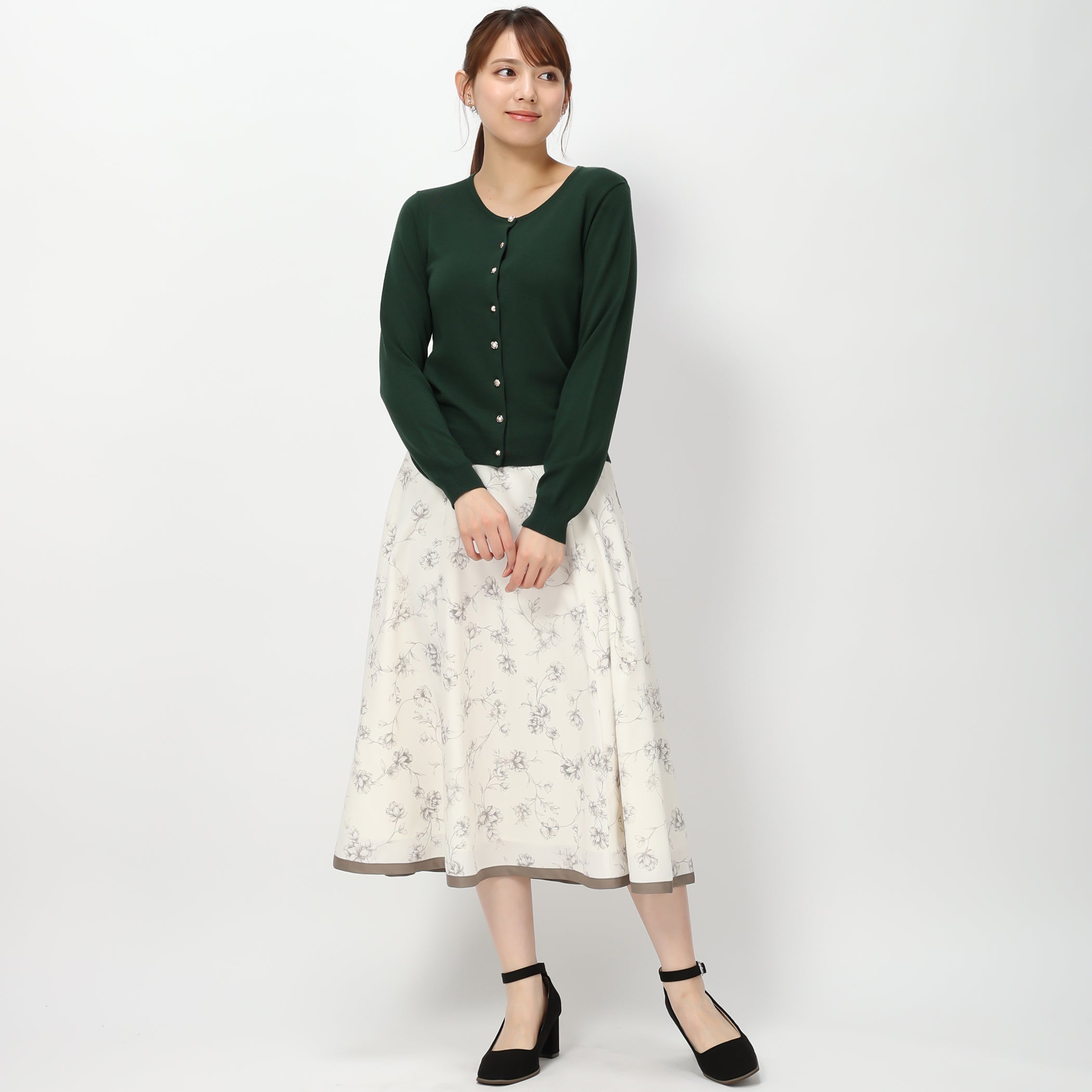 ベーシックビジュー釦カーディガン【期間限定】7/30(日)23:59まで