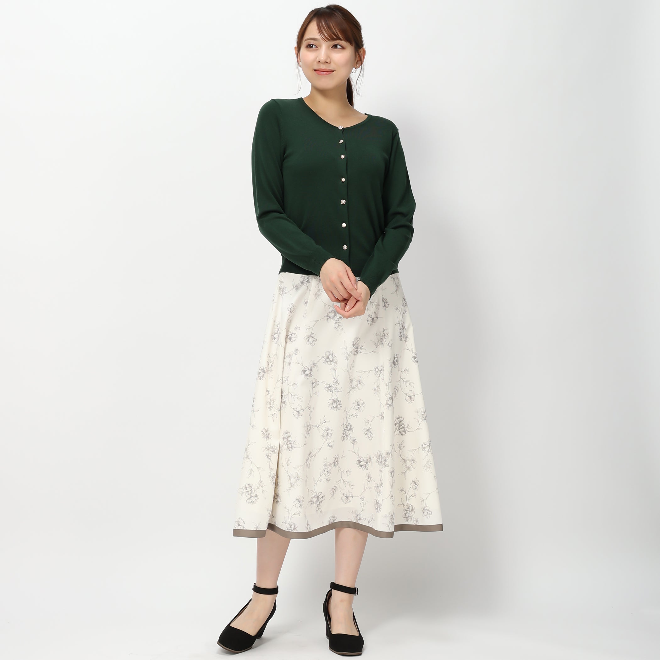 ベーシックビジュー釦カーディガン【期間限定】7/30(日)23:59まで